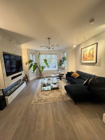 Room in a Shared Flat, Moreland Court, NW2 - Photo 2