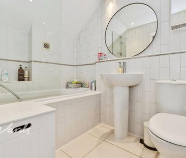 2 bedroom end of terrace house to rent - Photo 6