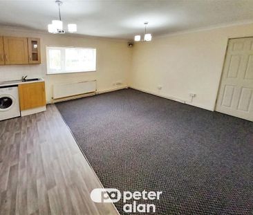 Cwmbach Road, ABERDARE - Photo 4