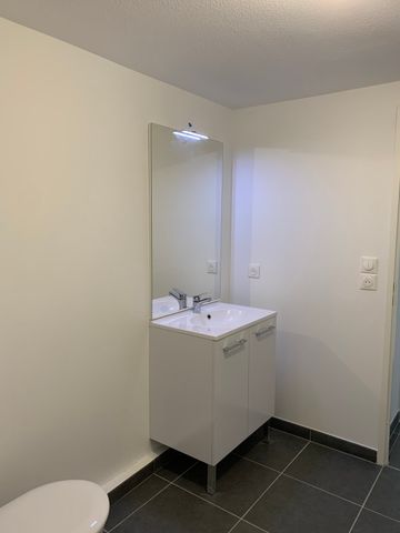 Location Appartement 2 pièces 46m² LES ANGLES 30133 - Photo 5