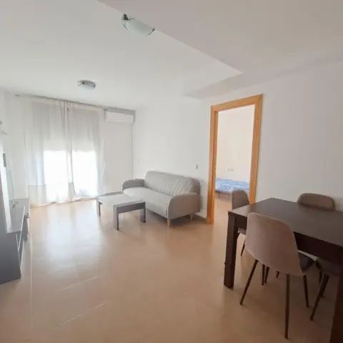 Piso en alquiler en Carretera de Viator - Foto 1