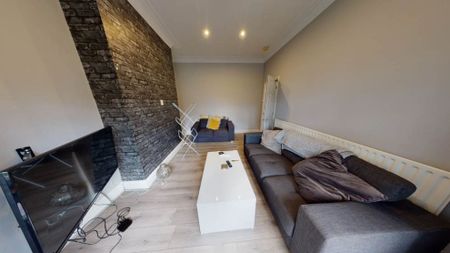 4 High Cliffe, Leeds, LS4 2PE - Photo 2