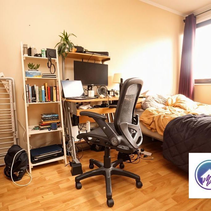 4 bedroom flat to rent - Photo 1
