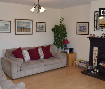 Room for rent in 2-bedroom apartment in Swords in Dublin - Photo 6