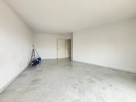 Location Appartement 2 pièces 51m² NICE 06200 - Photo 4