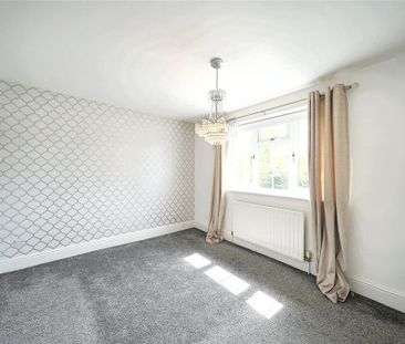 5 bedroom detached house to rent - Photo 2
