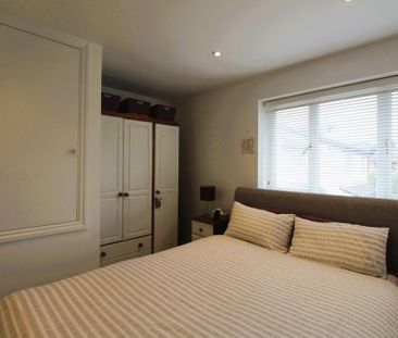 2 bedroom property to rent - Photo 4