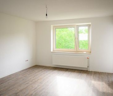 Willkommen Zuhause: familienfreundliche 4-Zimmer-Wohnung - Photo 2