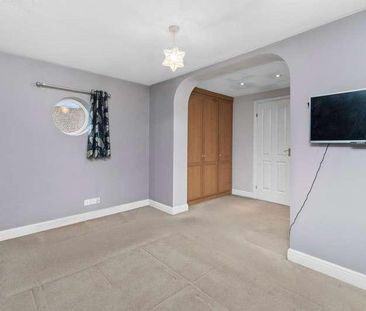 Deacons Close, Croft, WA3 - Photo 6