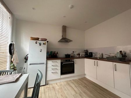 1 bedroom flat to rent - Photo 2