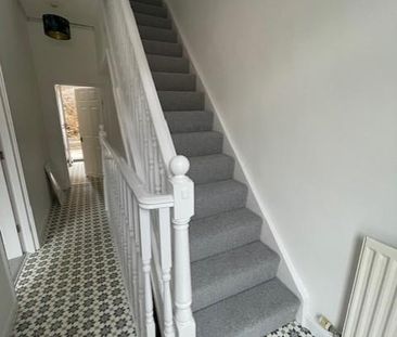 4 bedroom private hall to rent - Photo 6
