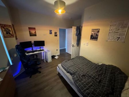 2 bedroom flat to rent - Photo 3