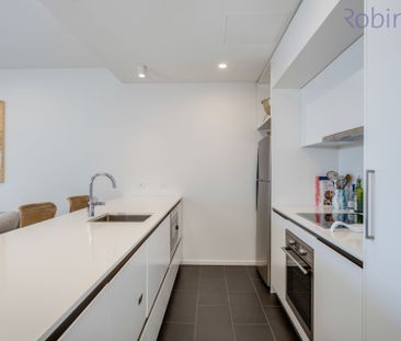 Spectacular Penthouse Level Apartment with Stunning Views to Merewe... - Photo 1