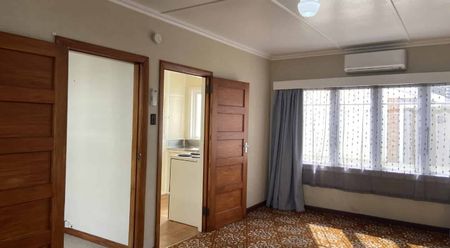 Central two bedroom apartment - Photo 4