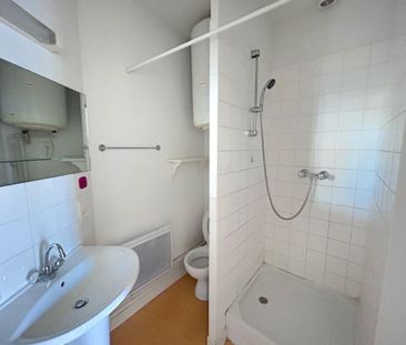 Location Appartement 1 pièce 23m² ROANNE 42300 - Photo 4