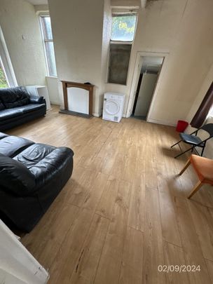 6 bedroom detached house to rent - Photo 1