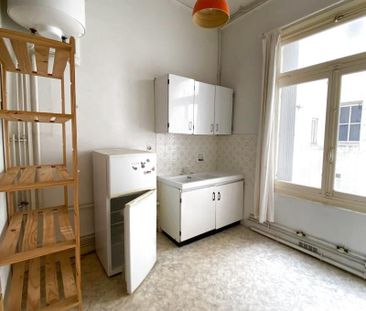 Location Appartement 2 pièces 39m² BORDEAUX 33000 - Photo 3