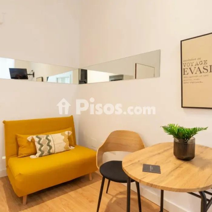 Piso en alquiler en Centro - Photo 1