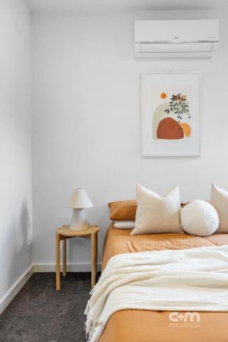 “Hubert Hideaway” - Photo 2