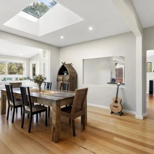 Private Family Retreat with Studio – Level Walk to Narrabeen Beach & Lake - Photo 2