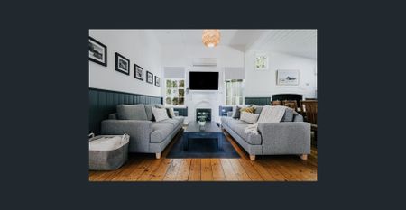 BEAUTIFULLY RENOVATED COTTAGE WITH GARDEN VIEWS - Photo 4