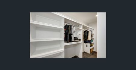 DESIGNER HOME - LUXURY FAMILY LIVING - Photo 2