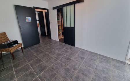 Location appartement 4 pièces, 92.00m², Narbonne - Photo 3