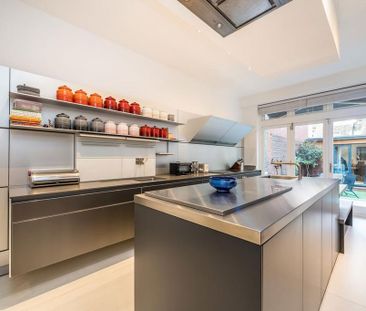3 bedroom flat to rent - Photo 2