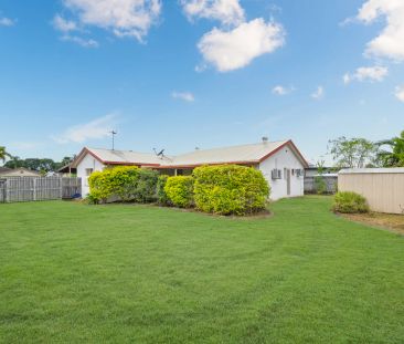 Space, Comfort & a Backyard to Enjoy! - Photo 4