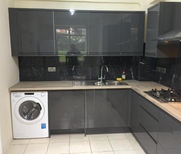 3 bedroom flat to rent - Photo 1
