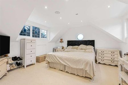 Bulls Cross Ride, Waltham Cross, Hertfordshire, EN7 - Photo 4