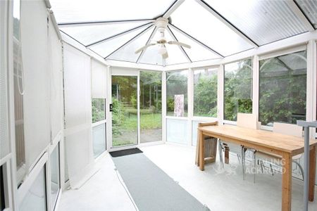 5 bedroom semi-detached house to rent - Photo 5