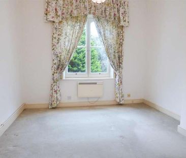 Rayleigh Road, Brentwood, Hutton, CM13 - Photo 3