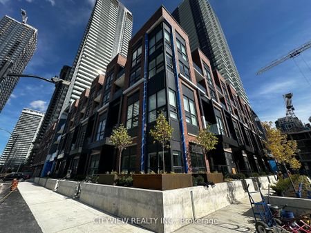 For Lease - 4130 Parkside Village Drive Unit# 105, Mississauga, Ontario - Photo 4