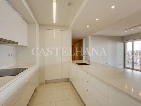 2 room luxury Apartment for rent in Salitre, Lisbon - Photo 3