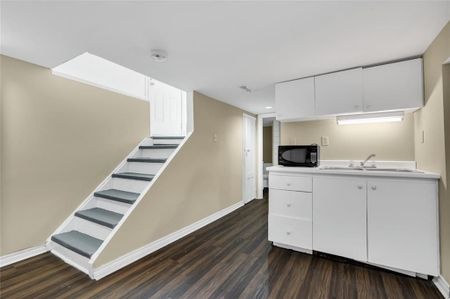 For Lease - 746 King Street, Hamilton, Ontario - Photo 3