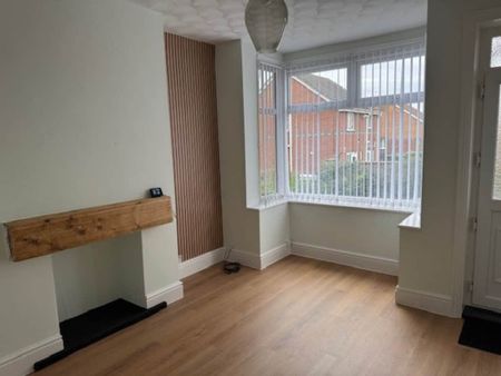 Doncaster Road, Wath Upon Dearne, S63 7AL - Photo 2