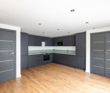 2 bedroom flat to rent - Photo 3