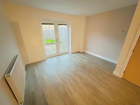 4 bedroom terraced house to rent - Photo 2