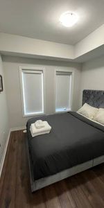 Toronto Furnished Townhouse Rental–2 Bed, 2.5 Bath, Entire Floor Suite - Photo 3