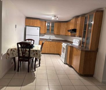 4 1/2 rénové, propre, centre-ville, UQTR, CÉGEP, commodités, 1080$ - Photo 2