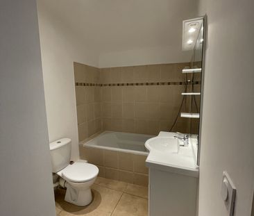 Location Appartement 3 pièces 60m² NIMES 30000 - Photo 3