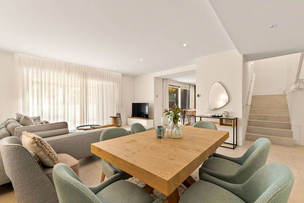 2 bedroom luxury Flat for rent in The Golden Mile, Marbella, Andalusia - Photo 1