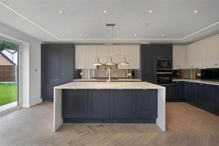 5 bedroom detached house to rent - Photo 5