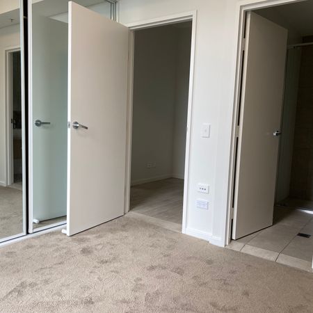 Modern 2 bedroom apartment in prime location - Photo 4