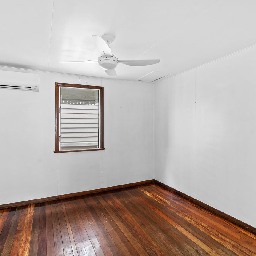 Now Available for Rent - Renovated Queenslander Close to CBD - Photo 1
