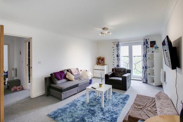 2 bedroom flat to rent - Photo 1