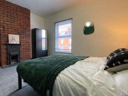 4 Bedroom Professionals House Share Room 2 - Photo 5