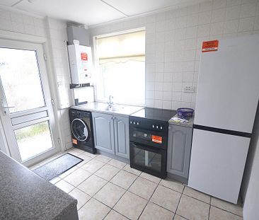 3 bedroom bungalow to rent - Photo 3