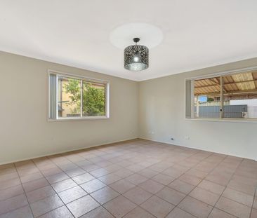 Spacious Family Living with Private Swimming Pool - Photo 2